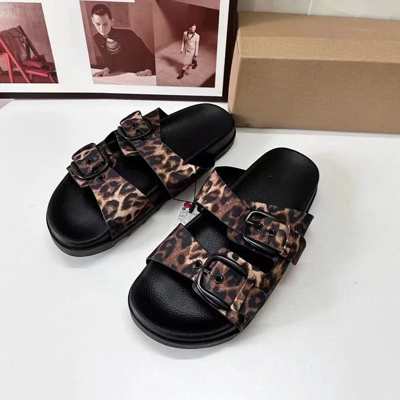 סנדלים מנומרים מבית - joltle